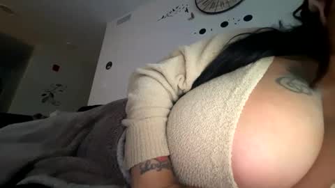 Snapshot of mysterygirl6919 chatting on December 7, 8:05 pm Mystery online show from December 7, 8:05 pm