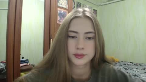 Emelie online show from October 7, 6:49 pm