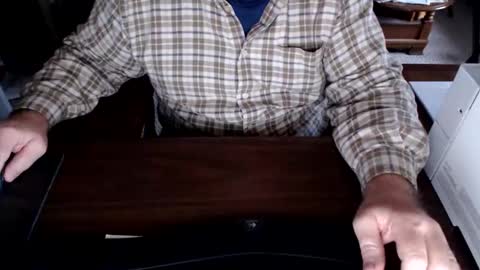 Snapshot of mytimeyourtimeourtime chatting on November 9, 5:33 pm ItsTime online show from November 9, 5:33 pm