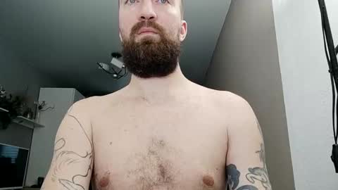 Mr Bigmagnum online show from November 14, 1:10 pm