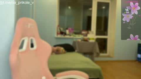 Snapshot of na_prikole_ chatting on October 31, 6:53 pm Vanessa and Julia online show from October 31, 6:53 pm