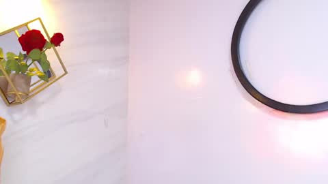 naamah_b online show from January 31, 5:32 pm