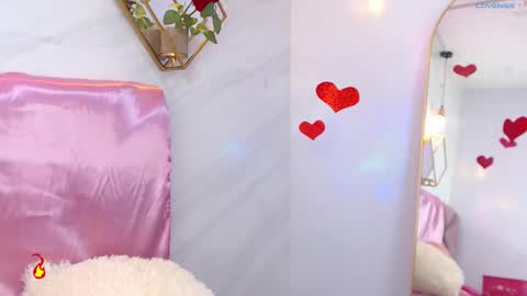 naamah_b online show from February 15, 5:28 pm