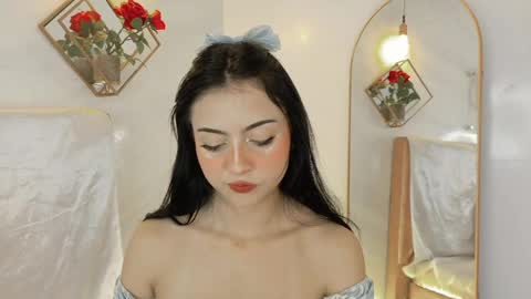 naamah_b online show from May 29, 2:59 pm