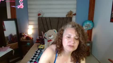 nadia_84 online show from May 26, 12:12 pm