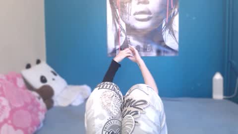 nadinnnea online show from September 10, 8:03 am