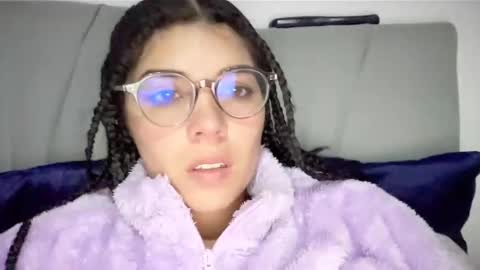 Snapshot of naduu__xx chatting on January 3, 3:05 am naduu__xx online show from January 3, 3:05 am