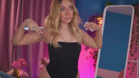 Nadia online show from February 15, 5:04 am