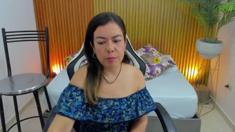 N A H I A online show from February 25, 12:03 pm