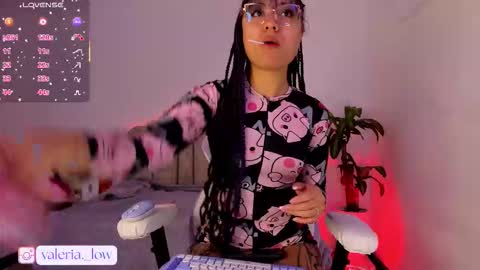 Snapshot of nahia_low chatting on October 4, 1:36 am Valeria online show from October 4, 1:36 am