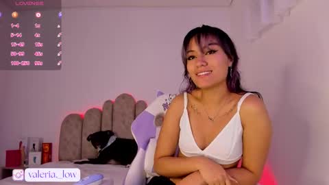 Snapshot of nahia_low chatting on October 29, 3:09 am Valeria online show from October 29, 3:09 am