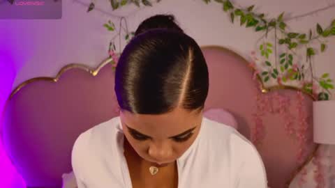 NahiaraReina  online show from April 18, 2:54 pm