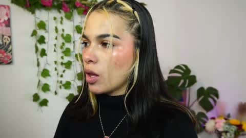 Naho  Sigueme en mis Redes Sociales Follow me on my social networks online show from April 11, 1:43 am