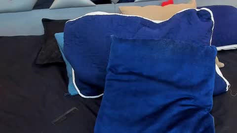 Snapshot of nahomii_hill chatting on February 16, 1:03 am Nahomi online show from February 16, 1:03 am