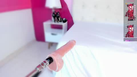 Nahomy Roberts online show from February 8, 6:01 pm