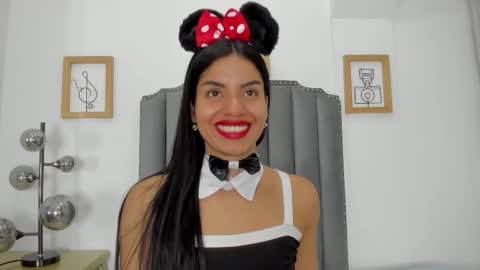 naia_cox online show from November 30, 4:05 am