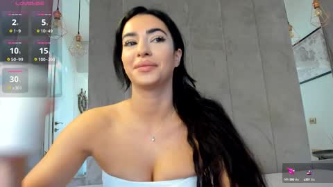 Snapshot of naila18 chatting on September 14, 6:56 am Naila online show from September 14, 6:56 am