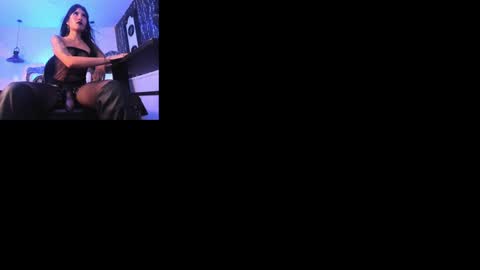 Snapshot of nailahard chatting on January 16, 6:16 pm Naila online show from January 16, 6:16 pm