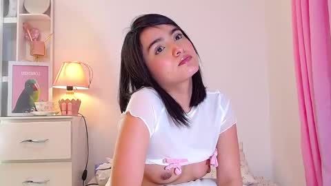 Snapshot of naissha chatting on January 4, 4:00 pm Naissha online show from January 4, 4:00 pm