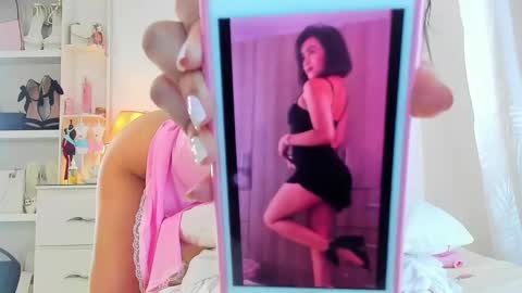 Snapshot of naissha chatting on October 19, 3:45 pm Naissha online show from October 19, 3:45 pm