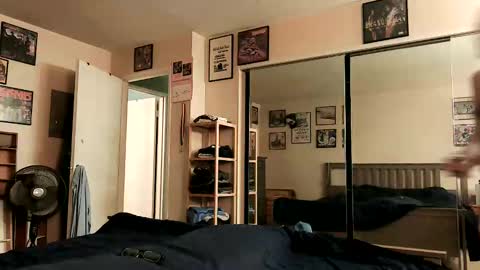 Snapshot of nakedmonkey chatting on November 19, 1:49 am nakedmonkey online show from November 19, 1:49 am