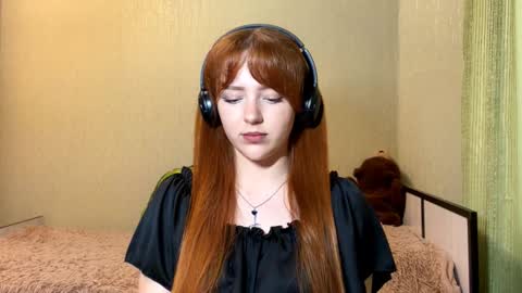 Snapshot of nakitawiggin chatting on February 16, 10:11 am Luna online show from February 16, 10:11 am