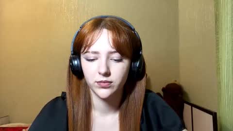 Snapshot of nakitawiggin chatting on February 17, 10:01 am Luna online show from February 17, 10:01 am