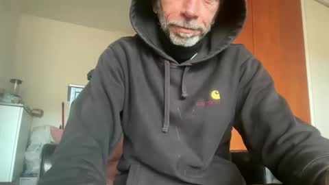 nakkkit online show from December 5, 8:34 am