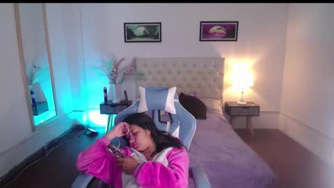 Snapshot of nala_sc chatting on October 18, 6:26 am nala_sc online show from October 18, 6:26 am