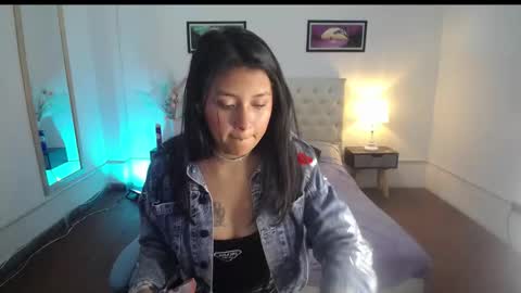 Snapshot of nala_sc chatting on October 19, 1:06 am nala_sc online show from October 19, 1:06 am