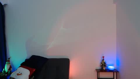 Snapshot of nale4u chatting on December 28, 8:05 am Nale Next Stream on November 6th at 2230pm CT online show from December 28, 8:05 am