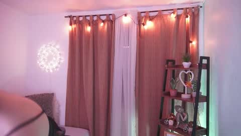 Snapshot of nalia_adams chatting on October 2, 4:36 pm Nalia Adams online show from October 2, 4:36 pm
