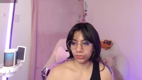 nami_usagi online show from October 21, 12:28 pm