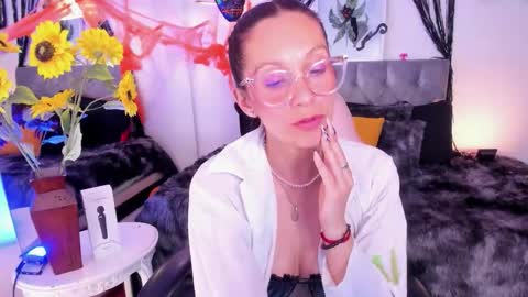 Snapshot of namisunny chatting on October 24, 7:05 am nami online show from October 24, 7:05 am