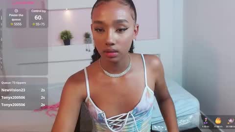 Snapshot of namoismith chatting on December 21, 10:39 am Namoi Smith online show from December 21, 10:39 am