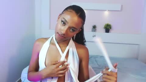 Snapshot of namoismith chatting on December 23, 9:59 am Namoi Smith online show from December 23, 9:59 am