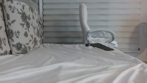 Snapshot of nana_levy chatting on February 23, 9:44 am Nana levy online show from February 23, 9:44 am