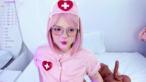 NanaOsaky online show from February 10, 6:35 pm