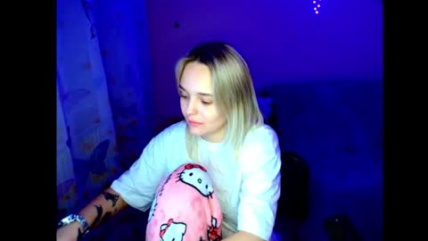 Nancy-Yuki online show from November 18, 4:44 pm