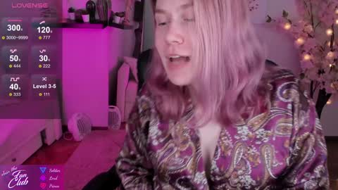 Snapshot of nancy_sun_ chatting on December 5, 2:22 pm Nancy online show from December 5, 2:22 pm