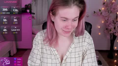 Snapshot of nancy_sun_ chatting on December 19, 11:07 am Nancy online show from December 19, 11:07 am