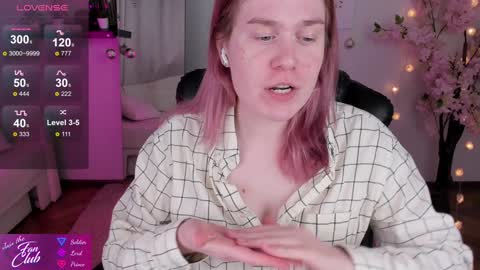 Snapshot of nancy_sun_ chatting on December 19, 2:13 pm Nancy online show from December 19, 2:13 pm