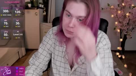 Snapshot of nancy_sun_ chatting on January 4, 2:25 pm Nancy online show from January 4, 2:25 pm