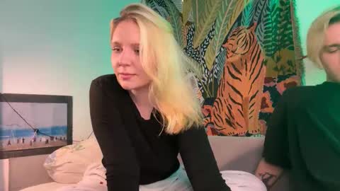 Snapshot of nancy_witch chatting on September 9, 4:28 pm Nancy and Archi online show from September 9, 4:28 pm