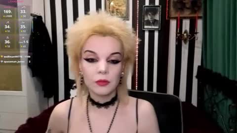 Snapshot of nancyaddams chatting on October 26, 9:42 pm Nancy online show from October 26, 9:42 pm