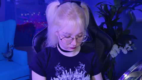 Snapshot of nancymartinez chatting on January 13, 5:12 am nancymartinez online show from January 13, 5:12 am