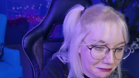 Snapshot of nancymartinez chatting on January 13, 11:19 am nancymartinez online show from January 13, 11:19 am