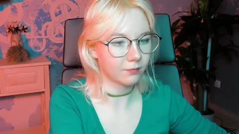 Snapshot of nancymartinez chatting on January 17, 11:27 am nancymartinez online show from January 17, 11:27 am