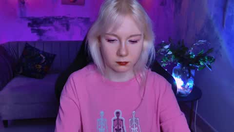 Snapshot of nancymartinez chatting on February 4, 5:10 am nancymartinez online show from February 4, 5:10 am