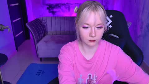 Snapshot of nancymartinez chatting on March 1, 4:11 pm nancymartinez online show from March 1, 4:11 pm